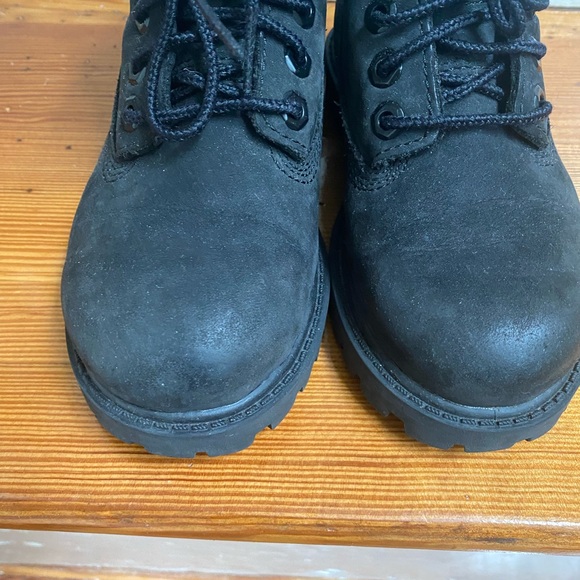 Kids Timberland Boots - Picture 3 of 7